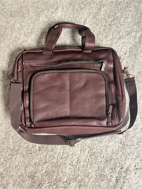 Kenneth Cole Reaction Dark Brown Leather Laptop Briefcase 16” W Crossbody